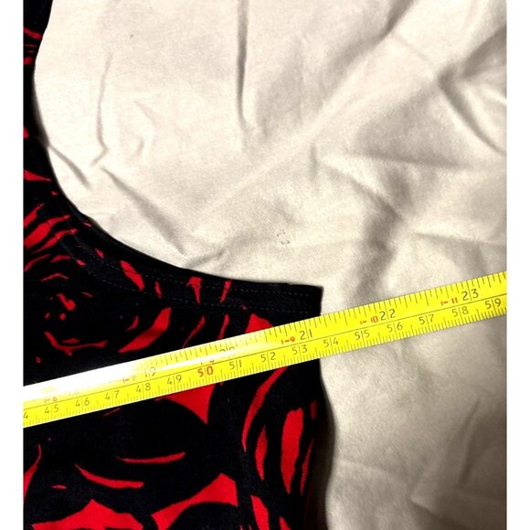 Kim Rogers Petite Red & Black Floral Tank Top 10P Stretch Polyester - Picture 5 of 6